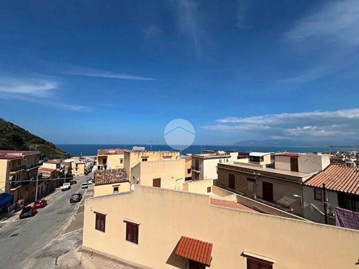 Casa con 5 locali in vendita in Via Papa Giovanni XXIII, Castellammare Del Golfo