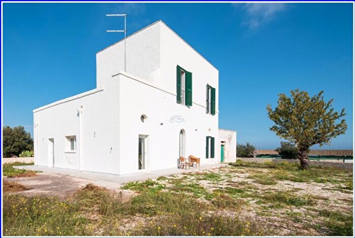 Casa con 10 locali in vendita in Ostuni