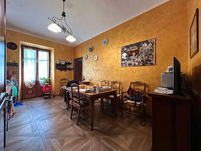 Appartamento con 5 locali in vendita in Via della Cristalliera, Torino