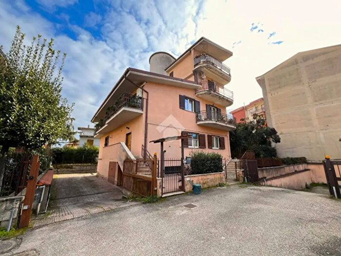 Appartamento quadrilocale in vendita in Via del Pozzo, San Giorgio Del Sannio
