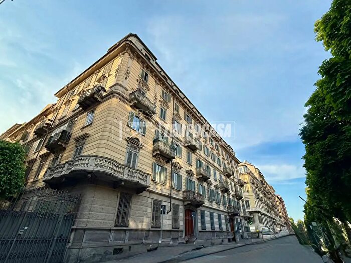 Appartamento in vendita in Corso Re Umberto, Torino