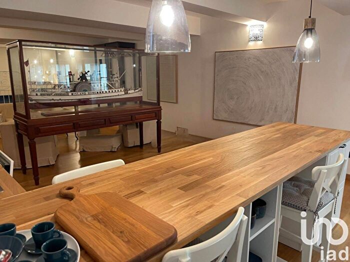 Appartamento trilocale in affitto in Salita Santa Caterina, Genova