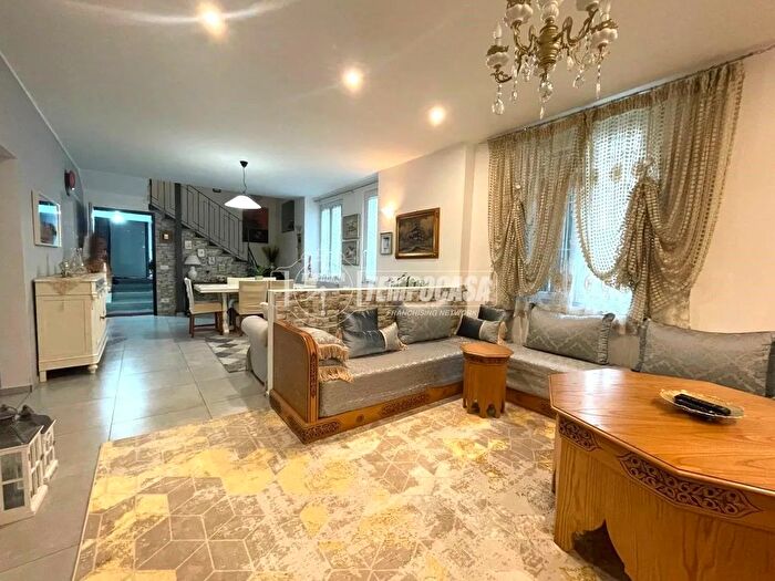 Casa con 6 locali in vendita in Via Rovascio, Tavernerio