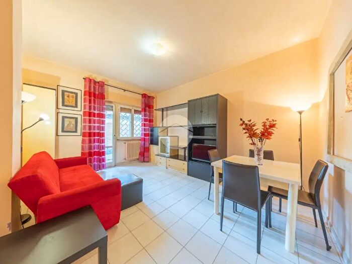 Appartamento bilocale in vendita in Via Squillace, Roma