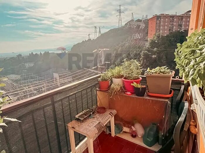 Appartamento quadrilocale in vendita in Genova