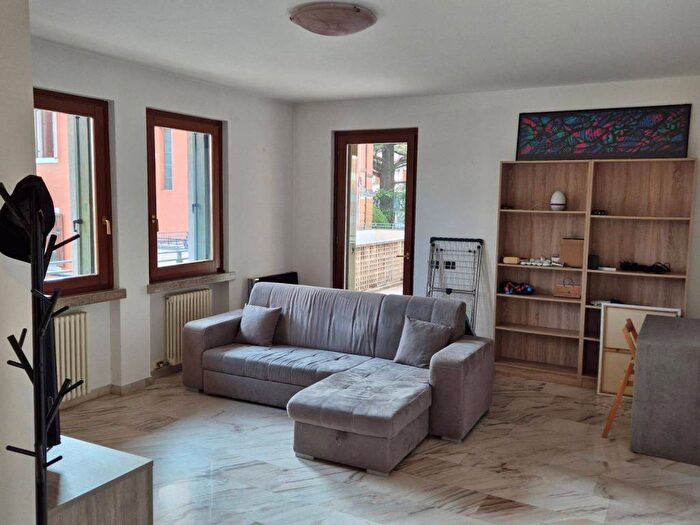 Appartamento quadrilocale in affitto in Via del Combattente, Negrar, Negrar di Valpolicella