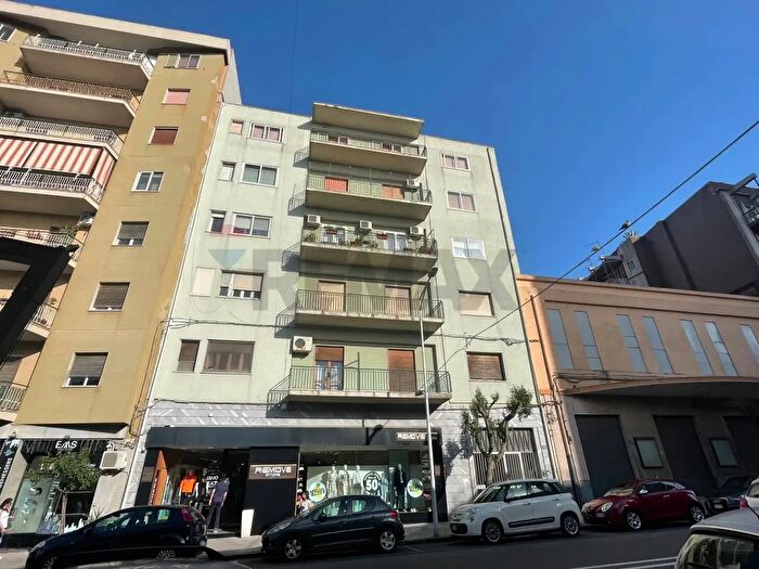 Appartamento con 5 locali in affitto in Caltagirone