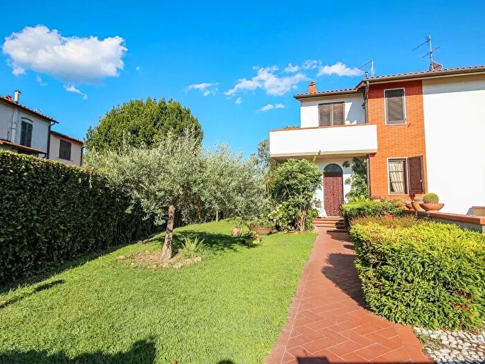 Casa con 5 locali in vendita in San Giuliano Terme