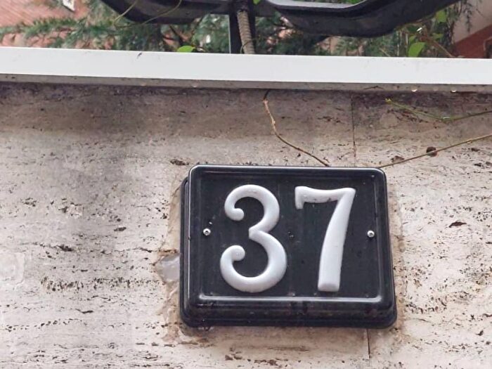 Appartamento trilocale in affitto in Via Giovanni da Procida, Sempione, Milano