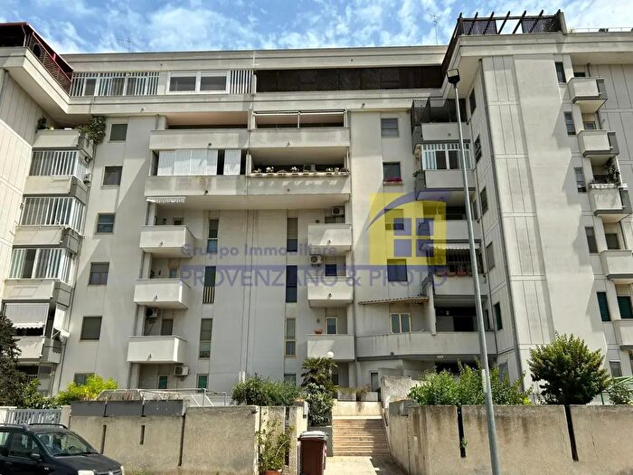 Appartamento quadrilocale in vendita in Via Cinque Giornate, Brindisi