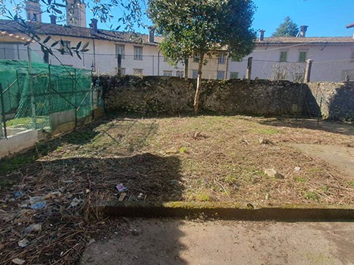 Casa bilocale in affitto in Via Giovanni Pascoli, Centro, Gandino