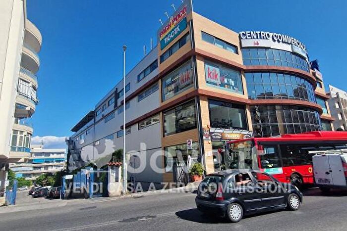 Appartamento trilocale in vendita in Via Adolfo Celi, Messina