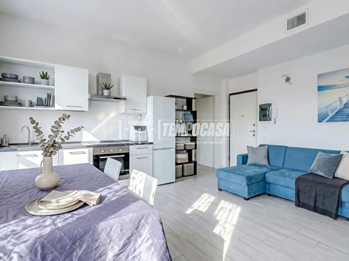 Appartamento in vendita in Via Vittorio Veneto, Gallarate