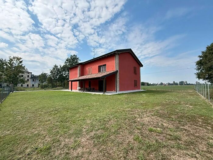Casa con 8 locali in vendita in Via Gaidello, Castelfranco Emilia
