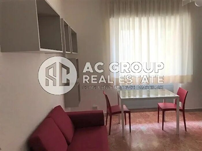 Appartamento monolocale in affitto in Via F Reina, Saronno