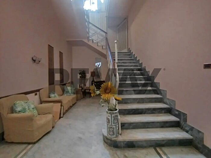 Casa con 10 locali in vendita in Via Vittorio Emanuele III, Canicattini Bagni