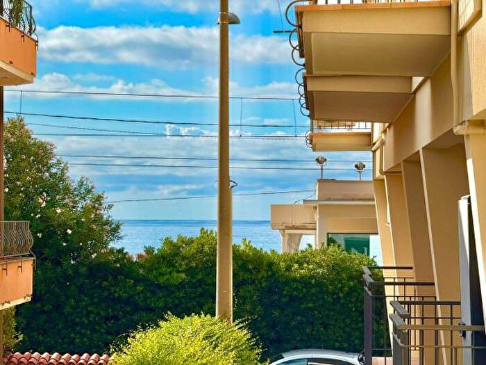 Appartamento trilocale in vendita in Via Aprile, Borgio Verezzi