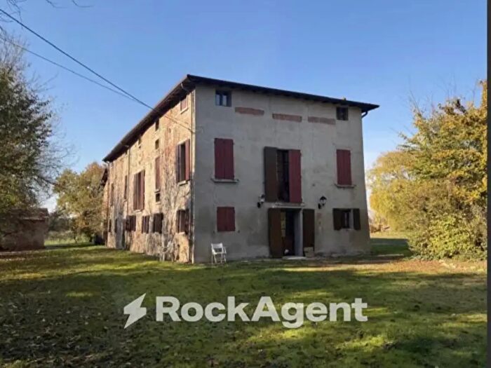 Casa con 6 locali in vendita in Albinea