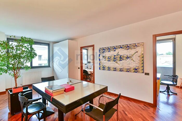 Appartamento trilocale in vendita in Giussano