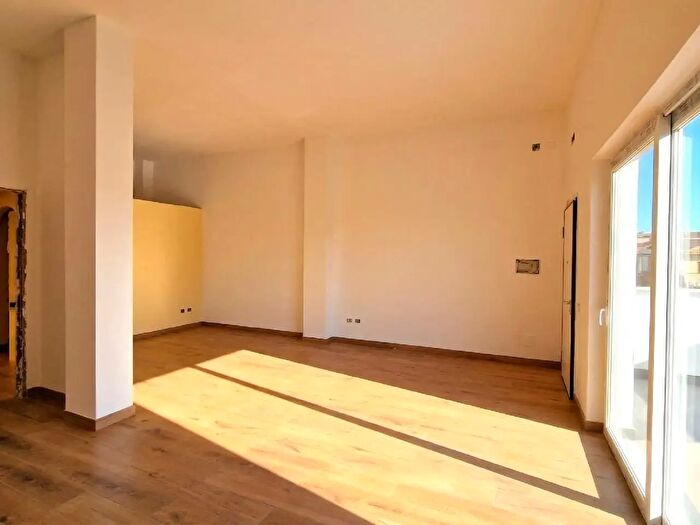 Appartamento trilocale in vendita in Corso Umberto I, Mondragone