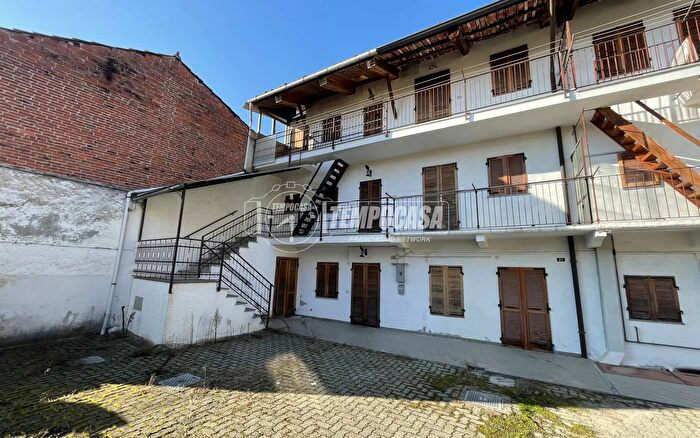 Casa con 5 locali in vendita in Vicolo Bertett B, Torre Canavese