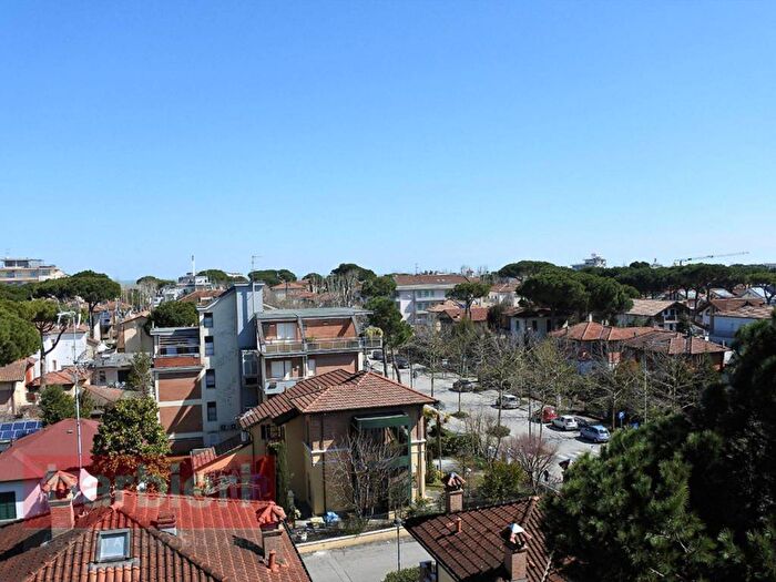 Appartamento con 5 locali in affitto in viale dei mlle, Centro, Cervia