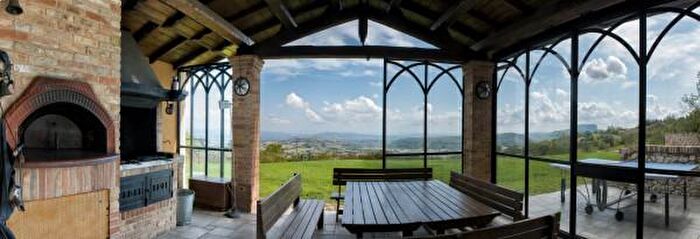 Casa con 6 locali in vendita in Civitella Del Tronto