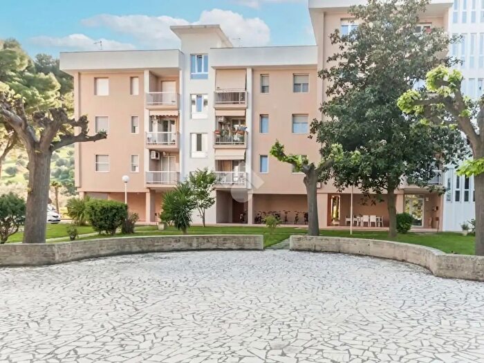 Appartamento quadrilocale in vendita in Via Michetti, Roseto Degli Abruzzi