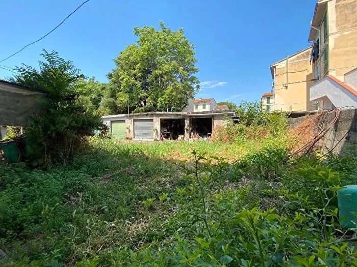 Casa con 7 locali in vendita in Empoli