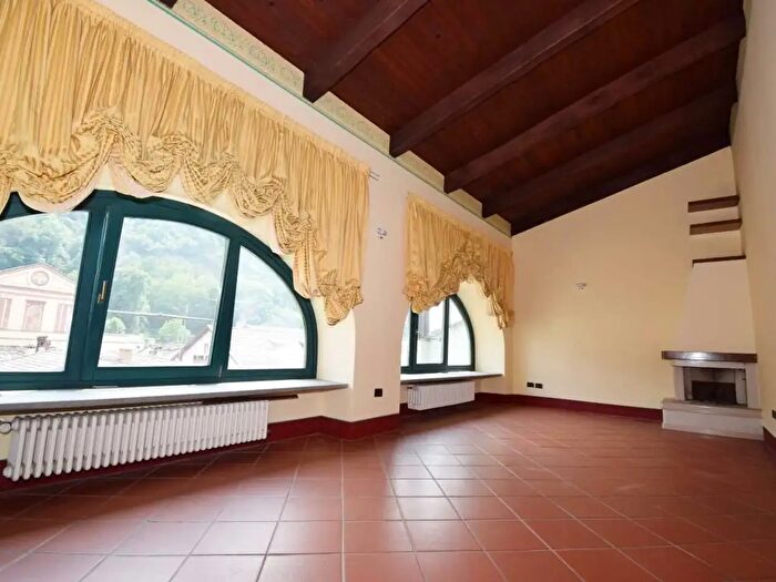 Appartamento quadrilocale in affitto in Via Giolitti, Cavour