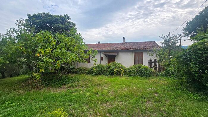 Casa trilocale in vendita in Strada di Porcilvalle, Terni