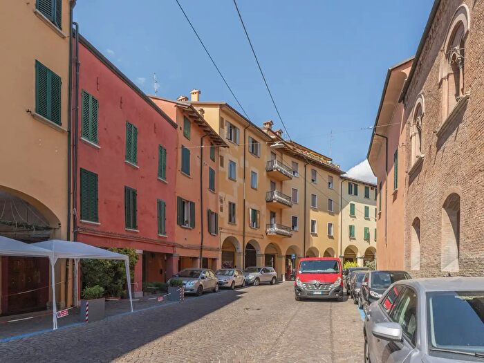 Appartamento quadrilocale in vendita in Via Collegio di Spagna, Bologna