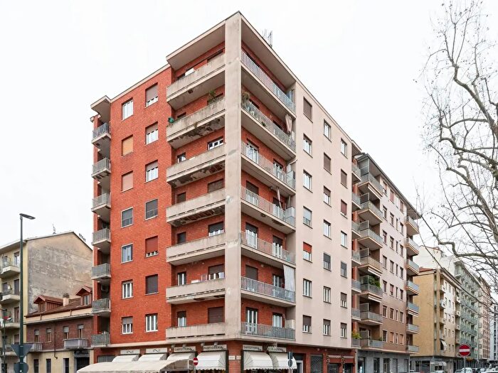 Appartamento con 5 locali in vendita in Corso Monte Grappa, Torino