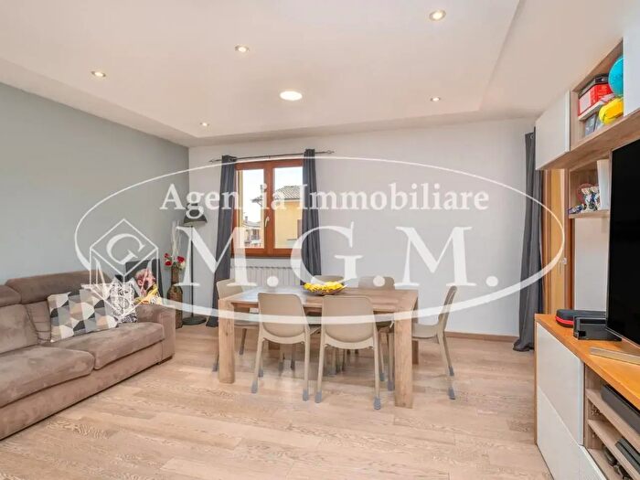 Case in Vendita e in Affitto - 3