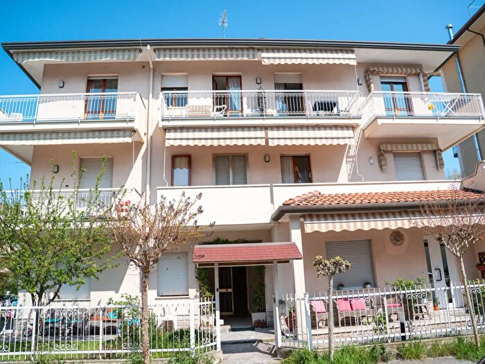 Appartamento quadrilocale in vendita in Viale Piave, Rimini