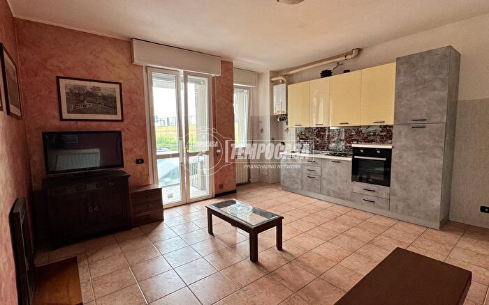 Appartamento bilocale in vendita in Via IV Novembre, Arluno