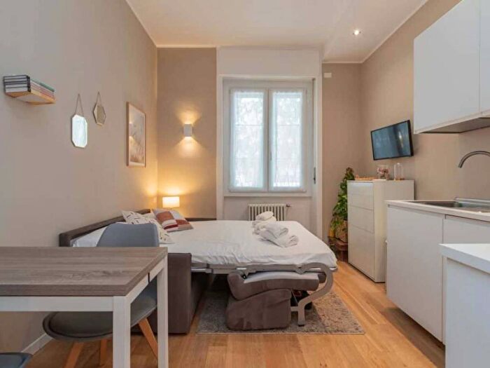 Appartamento in affitto in Viale Argonne, Argonne Corsica, Milano