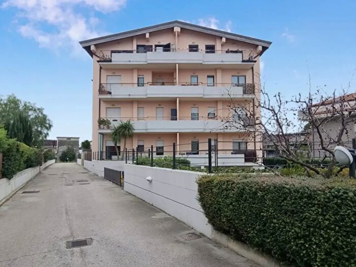 Appartamento quadrilocale in vendita in Via del Circuito, Pescara