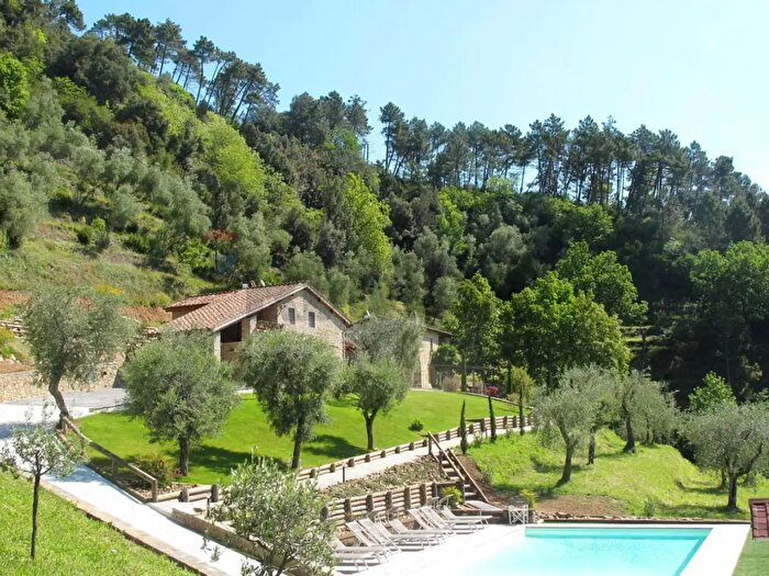 Casa con 13 locali in vendita in Localita Campodori Snc, Pescaglia