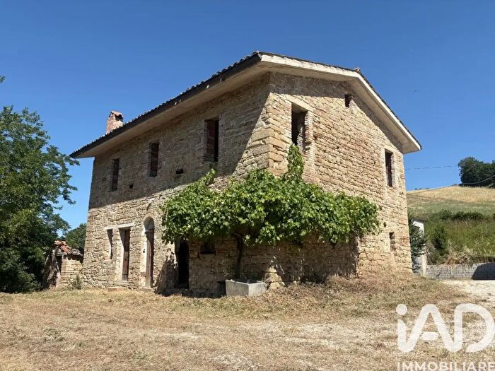 Casa con 6 locali in vendita in Località Vallimestre a, San Ginesio