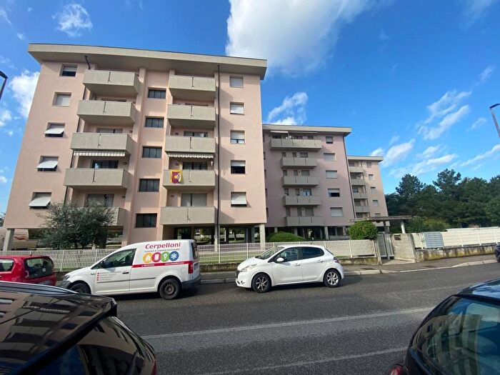 Appartamento trilocale in affitto in Via Samaritana da Polenta, Borgo Roma, Verona