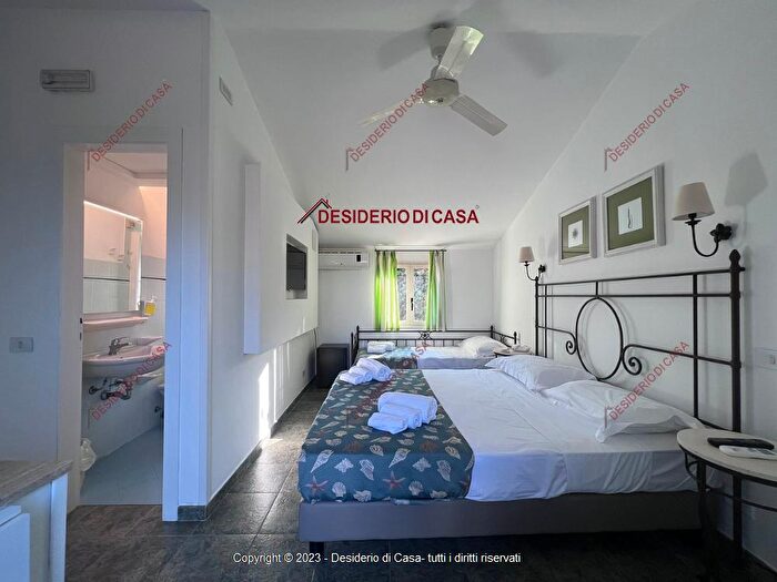 Casa trilocale in vendita in Viale del Mediterraneo Cefalù Pa Italia, Cefalu