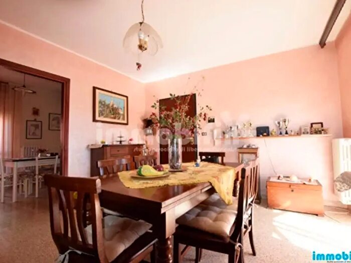 Appartamento con 6 locali in vendita in Oria