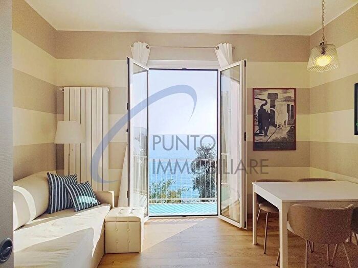 Appartamento trilocale in affitto in Via SantAndrea Di Rovereto, Bacezza Le Grazie SantAndrea di Rovereto, Chiavari