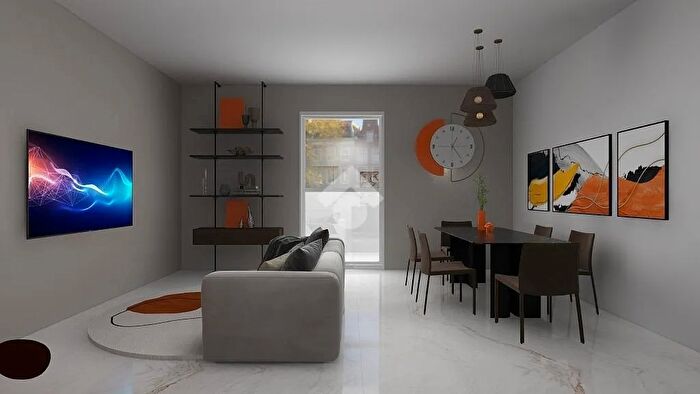 Appartamento quadrilocale in vendita in Desenzano Del Garda