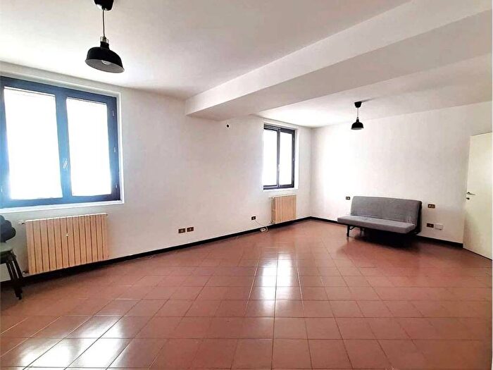 Appartamento monolocale in affitto in via Moncucco, Famagosta, Milano