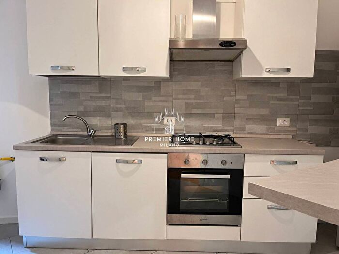 Appartamento bilocale in affitto in via dei Grimani, Dezza, Milano