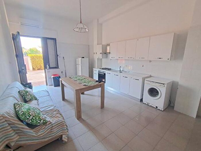 Appartamento quadrilocale in affitto in Viale delle Sirene, Sellia Marina