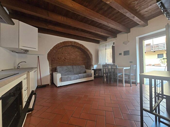 Appartamento bilocale in affitto in Via Contradello, Curno