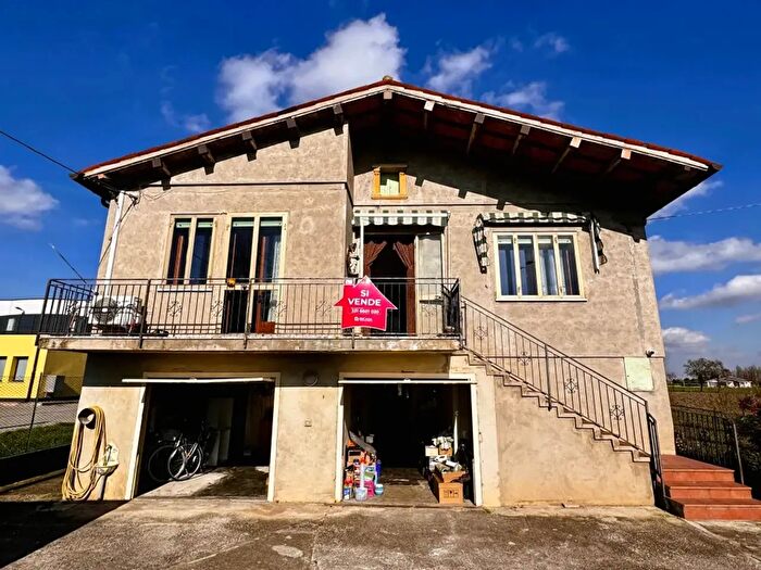 Casa trilocale in vendita in Via Finale, Villa Estense